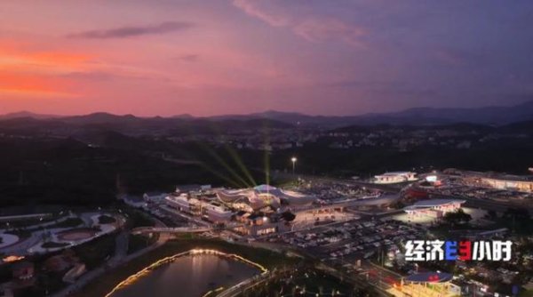 卖文创、造场景，高速服务区正成撬动地方消费的新引擎！自驾别错过