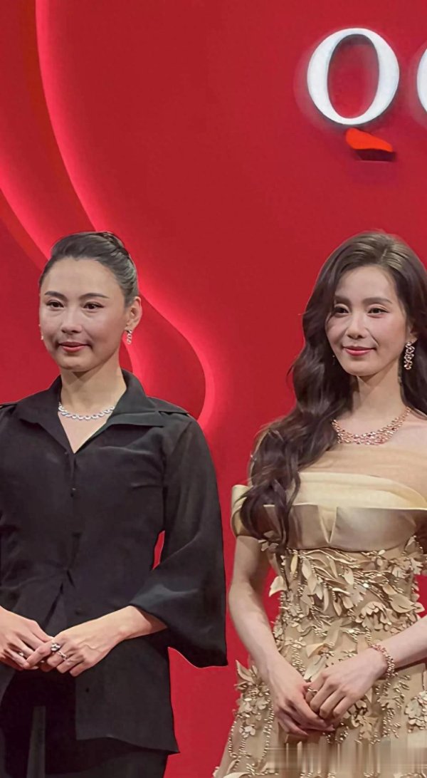 张柏芝刘诗诗同框一个医美脸又肿又僵一个瘦得脱相双眼无神想睡觉