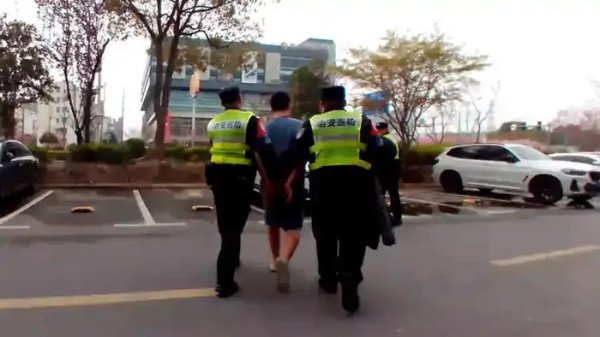 上海一男子身无分文打车，竟用一条香烟抵车费，随后多名受害人报案，警方提示